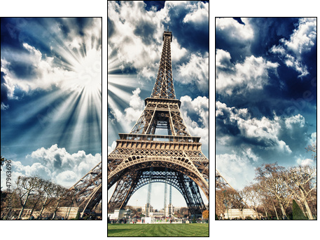 Wonderful view of Eiffel Tower in all its magnificence - Paris - Three-piece canvas print, Triptych