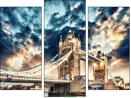 Beautiful sunset colors over famous Tower Bridge in London - Three-piece canvas print, Triptych