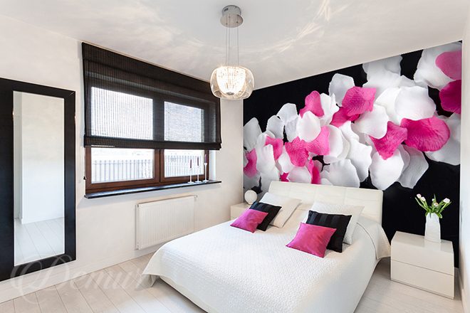 Orchid-like-petals-bedroom-wallpapers-demur